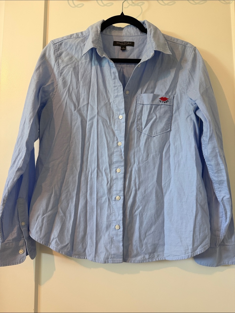 Banana Republic Light Blue Button-Down Shirt with Pocket Embroidery Sz S